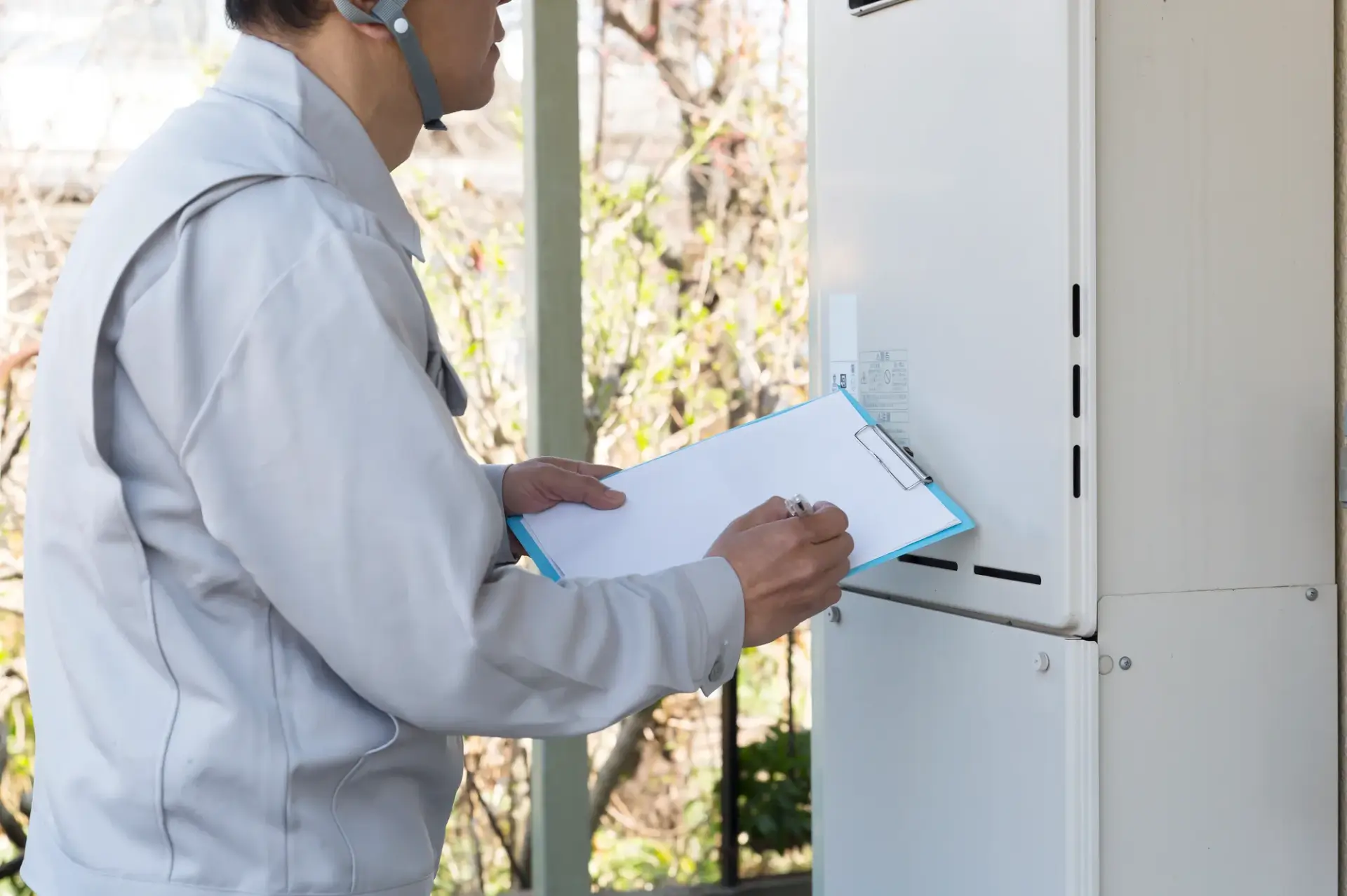 給湯器の交換費用の相場は？賃貸の費用負担や交換タイミング、業者選びのポイントを解説