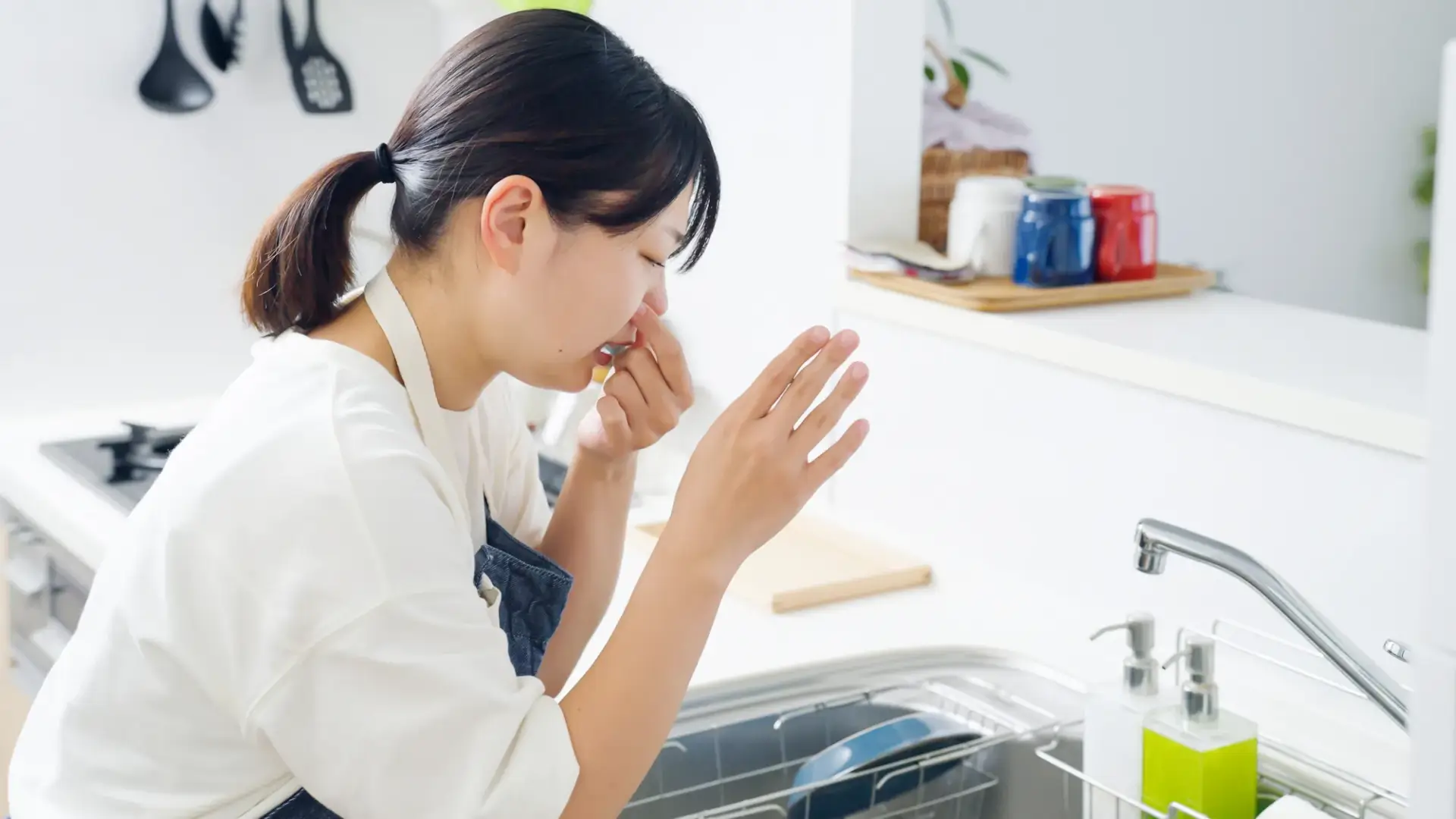 「封水切れ」とは？排水口の臭いや水位低下の原因と自分でできる対策方法をプロが徹底解説！