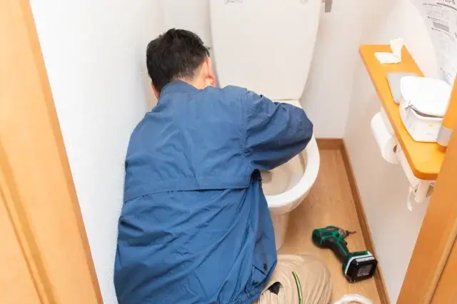 トイレのつまりを業者に頼むといくらかかる？