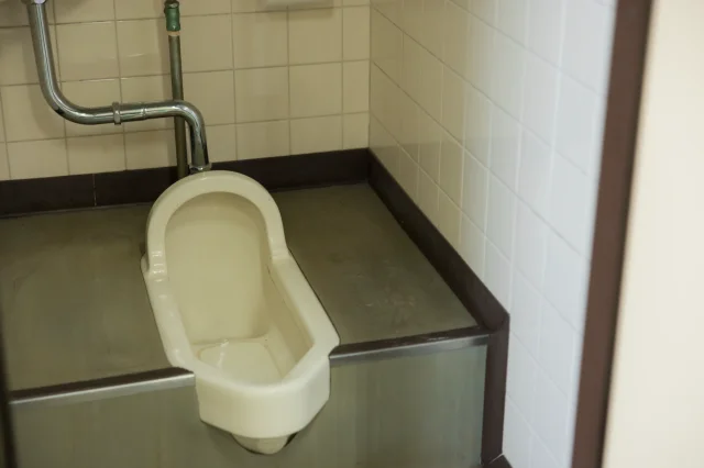 和式トイレの洋式化はどこに頼む？
