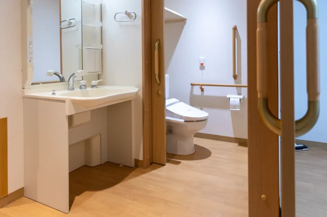 和式トイレの洋式化で使える補助金と介護保険は？